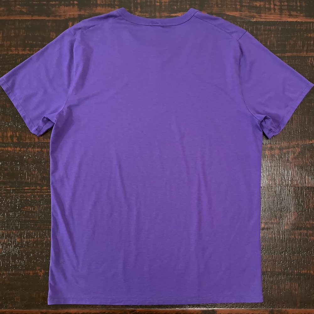 Lululemon Large Purple T-Shirt Basic Activewear A… - image 7